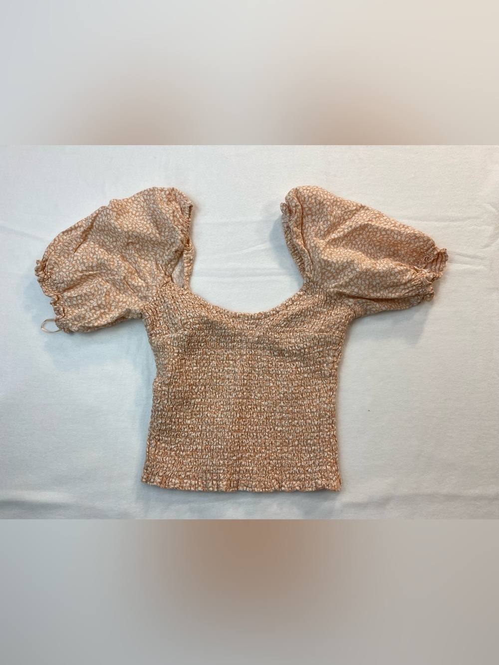 Abercrombie & Fitch Peach Smocked Puff Sleeve Crop Top
